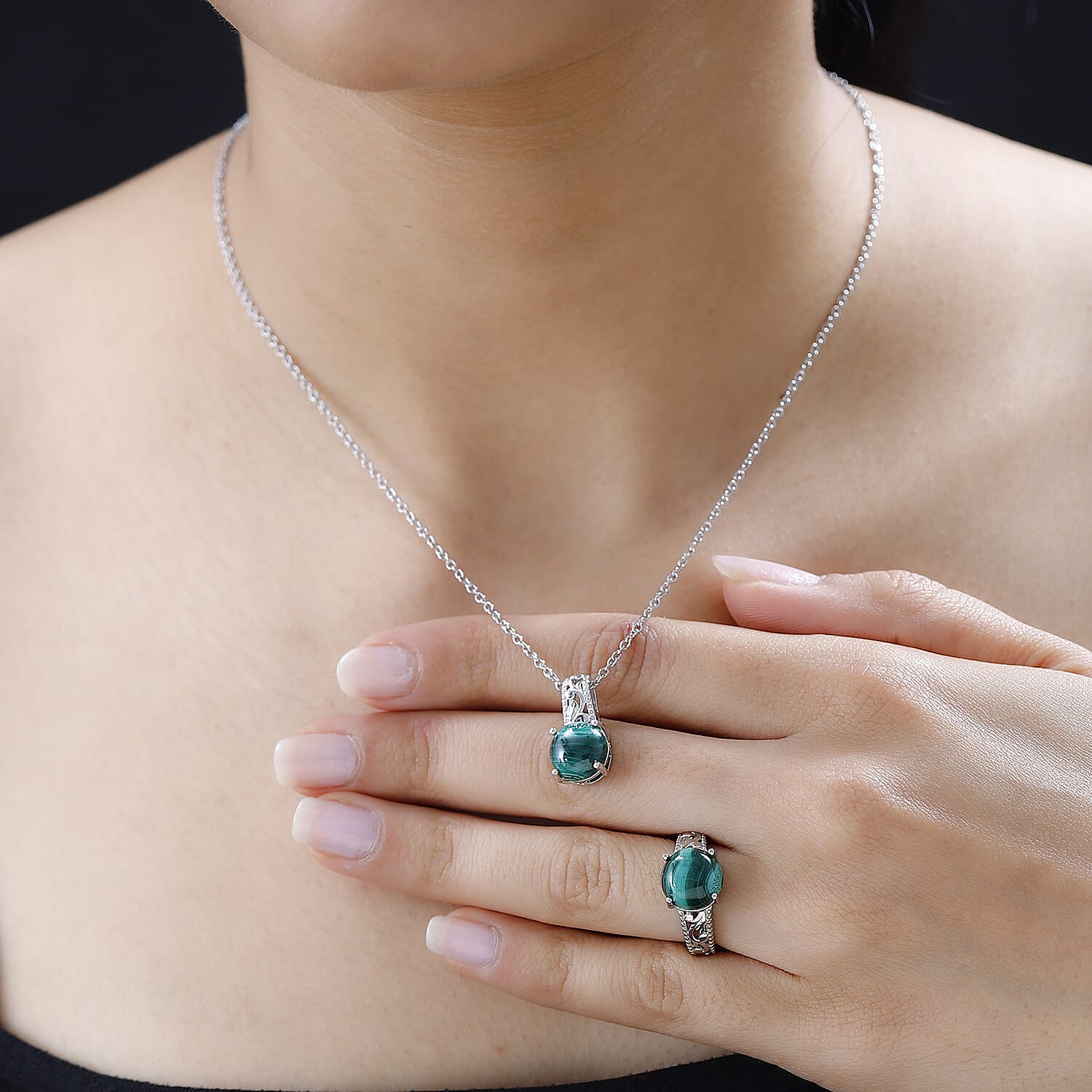 Karis African Malachite Solitaire Ring (Size 5.0) and Pendant in Platinum Bond with Stainless Steel Necklace 20 Inches 9.20 ctw