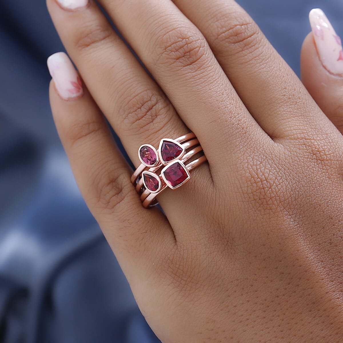 Tanzanian Rhodolite Garnet Set of 4 Stackable Ring in Vermeil Rose Gold Over Sterling Silver 2.90 ctw image number 2