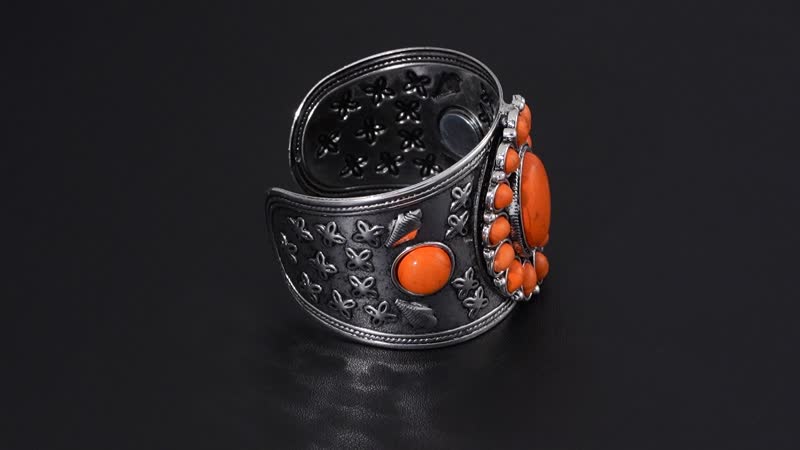 Blue Howlite Floral Cuff Bracelet (7.50-8.50 In), Earrings and Pendant Necklace 26-30 Inches in Silvertone 71.00 ctw