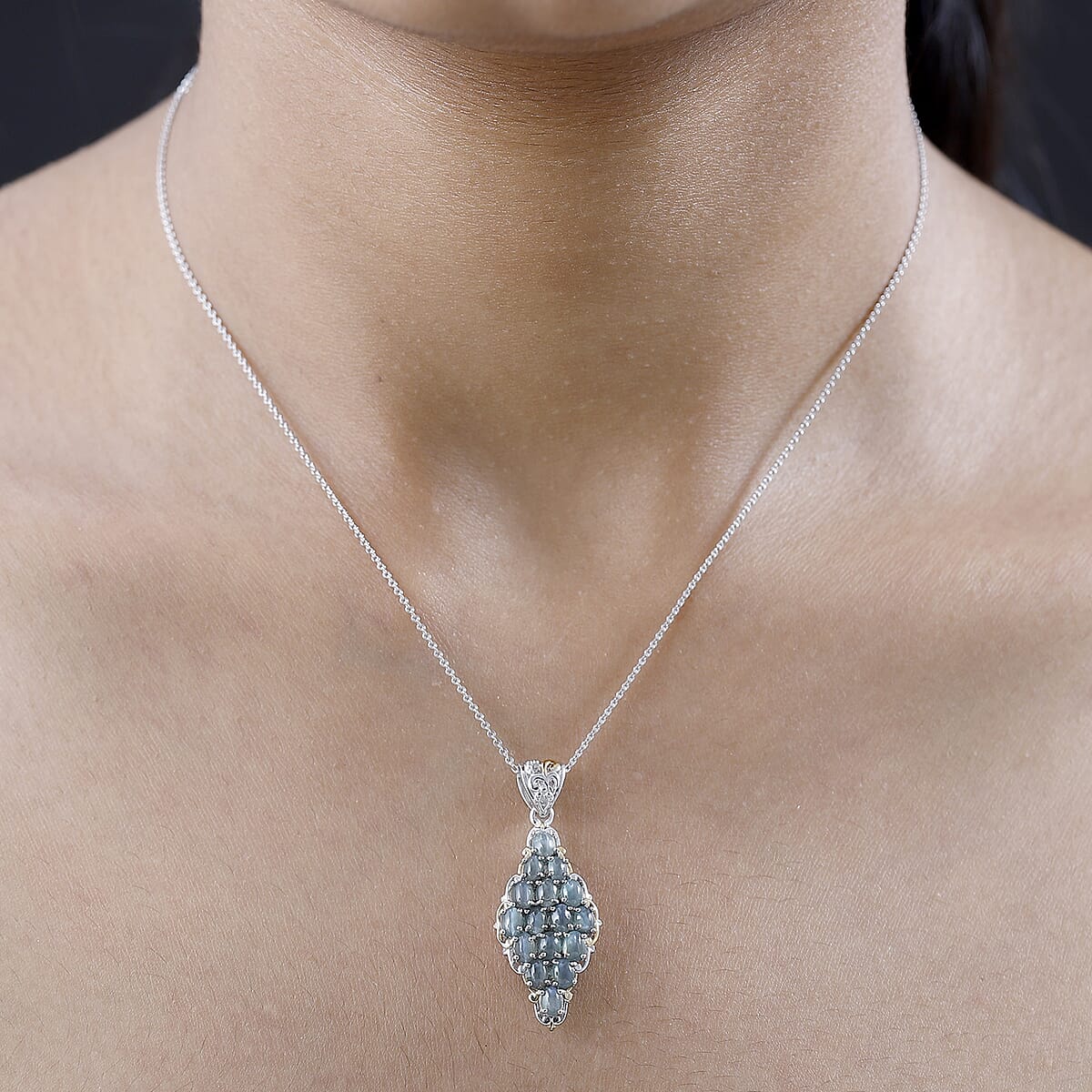 Premium Alexandrite Cat's Eye Pendant Necklace (20 Inches) in Vermeil YG and Platinum Over Sterling Silver 3.75 ctw image number 3