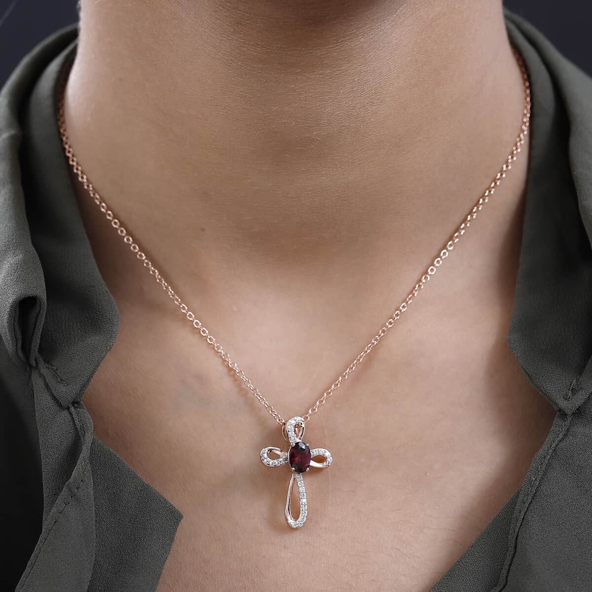 Tanzanian Rhodolite Garnet Cross Pendant Necklace 20 Inches in Vermeil Rose Gold Over Sterling Silver 1.20 ctw image number 2