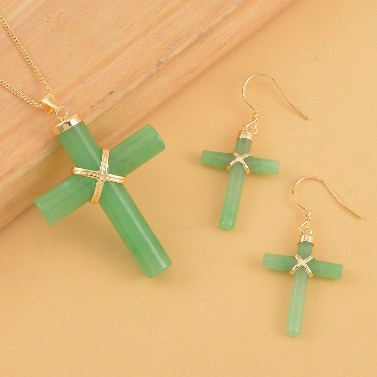 Green Jade (D) 52.00 ctw Cross Earrings and Pendant Necklace in Vermeil Yellow Gold Over Sterling Silver 18 Inches image number 1