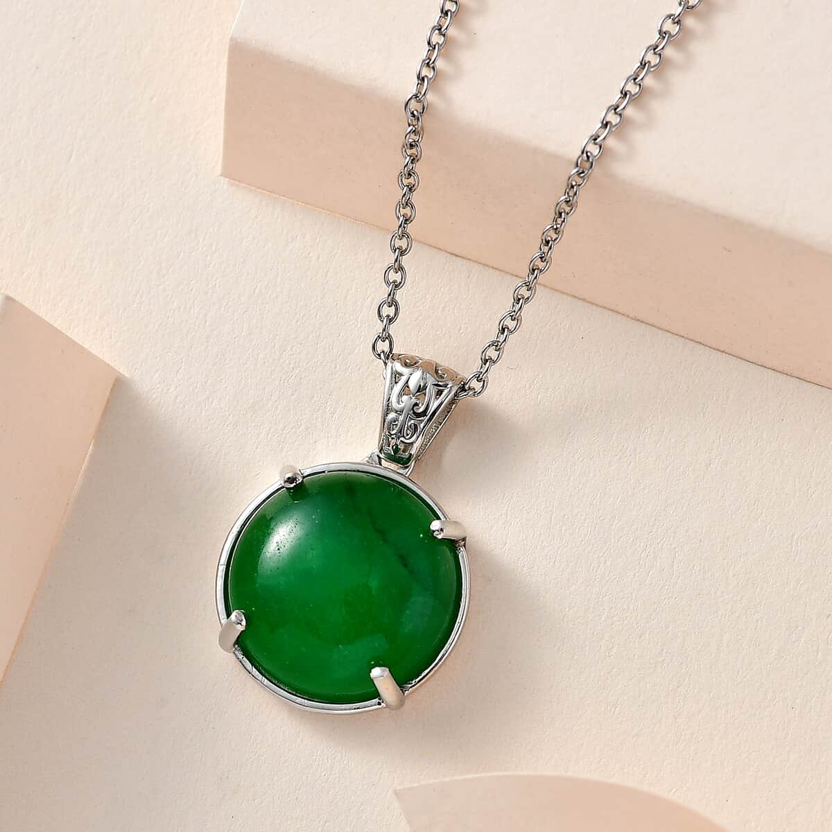 Karis Green Jade Solitaire Pendant in Platinum Bond with Stainless Steel Necklace (20 Inches) 15.10 ctw image number 1