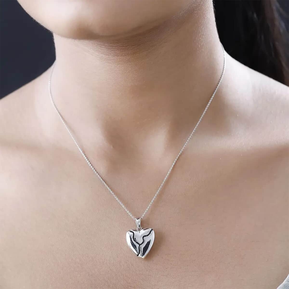 Blue Sapphire 0.50 ctw Heart Pendant Necklace in Platinum Over Sterling Silver 20 Inches image number 7