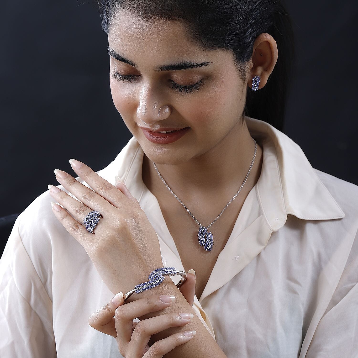 Silver / 5 - Product card gallery slide 3 (10145037943067)