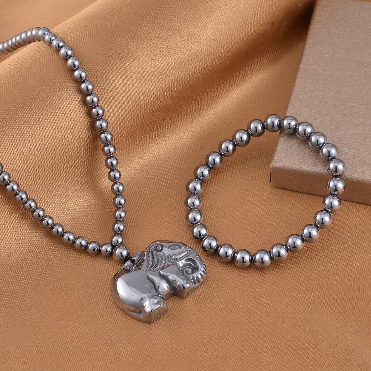 Terahertz 293.00 ctw Carved Elephant Pendant with Beaded Necklace and Stretch Bracelet in Rhodium Over Sterling Silver 20 Inches image number 1