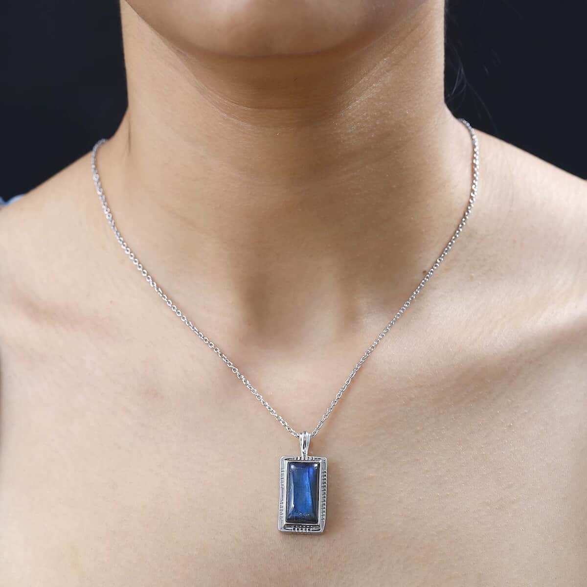 Malagasy Labradorite 10.25 ctw Pendant in Platinum Over Copper with Stainless Steel Necklace (20 Inches) image number 3