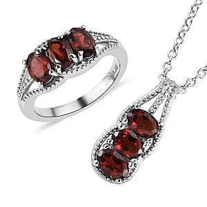 Mozambique Garnet 2.75 ctw 3 Stone Ring Size 9 and Pendant Necklace 20 Inches in Stainless Steel