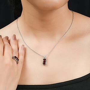 Mozambique Garnet 2.75 ctw 3 Stone Ring Size 9 and Pendant Necklace 20 Inches in Stainless Steel