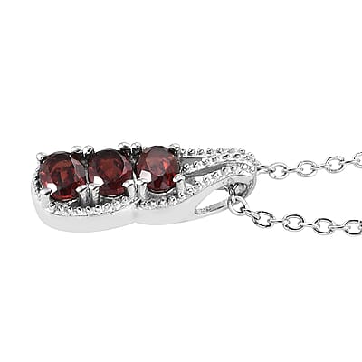 Mozambique Garnet 2.75 ctw 3 Stone Ring Size 9 and Pendant Necklace 20 Inches in Stainless Steel
