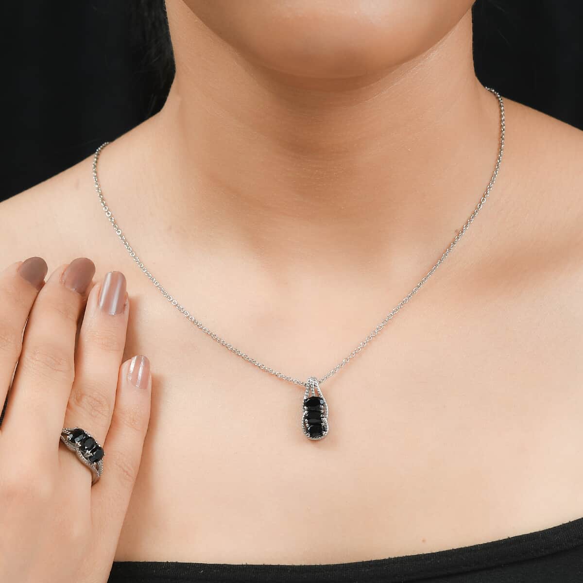 Thai Black Spinel 3 Stone Ring Size 7 and Pendant Necklace 20 Inches in Stainless Steel 3.40 ctw image number 2