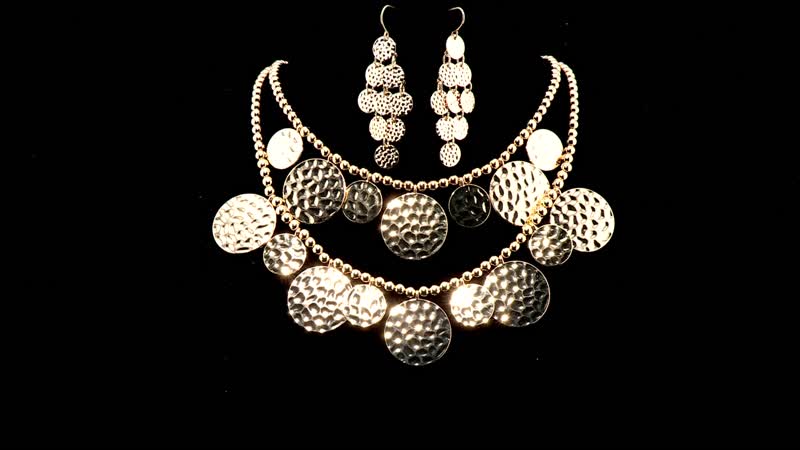 Doorbuster Necklace 18-22 Inches and Earrings in Silvertone