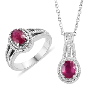 Niassa Ruby (FF) Solitaire Ring (Size 5.0) and Pendant Necklace 20 Inches in Stainless Steel 2.10 ctw