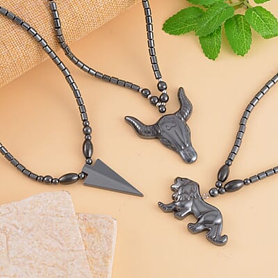 Resin and Hematite Beaded Set of 3 Bull Head Skull, Lion & Arrow Head Pendant Necklace 20-22 Inches in Silvertone 525.00 ctw