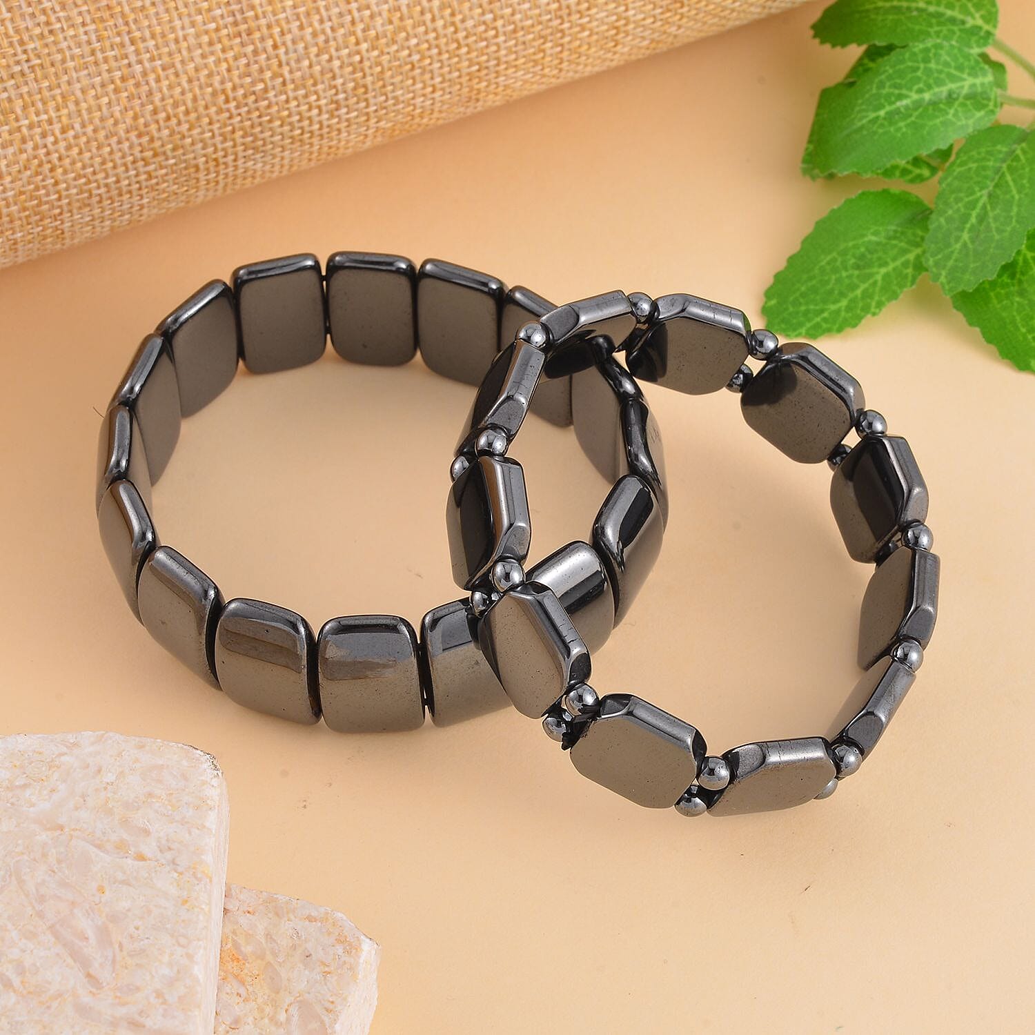 Set of 2 Black Hematite Beaded Stretch Bracelet 650.00 ctw