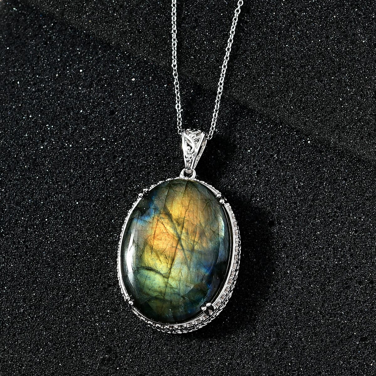 Karis Malagasy Labradorite 35 ctw Pendant in Platinum bond with Stainless Steel Necklace 20 Inches image number 2