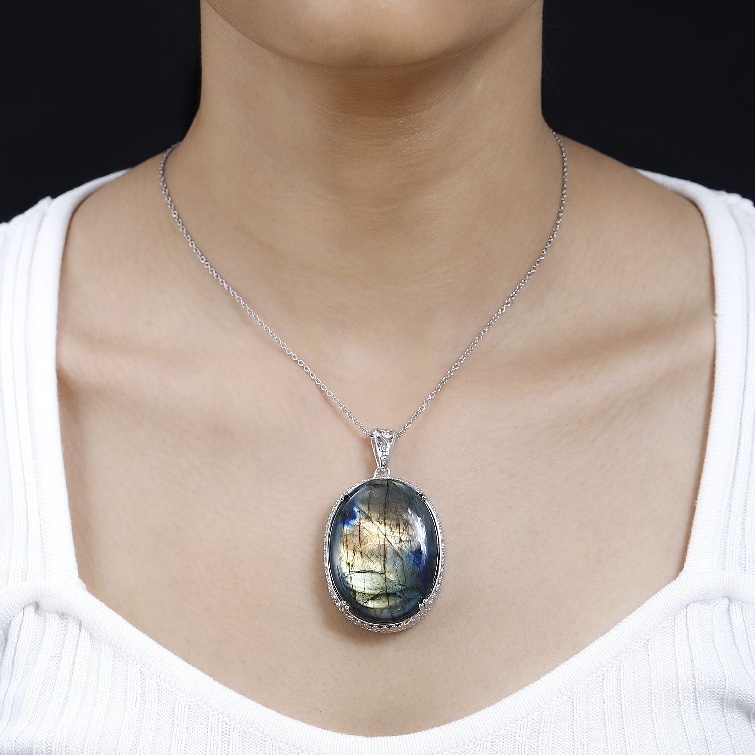 Karis Malagasy Labradorite 35 ctw Pendant in Platinum bond with Stainless Steel Necklace 20 Inches