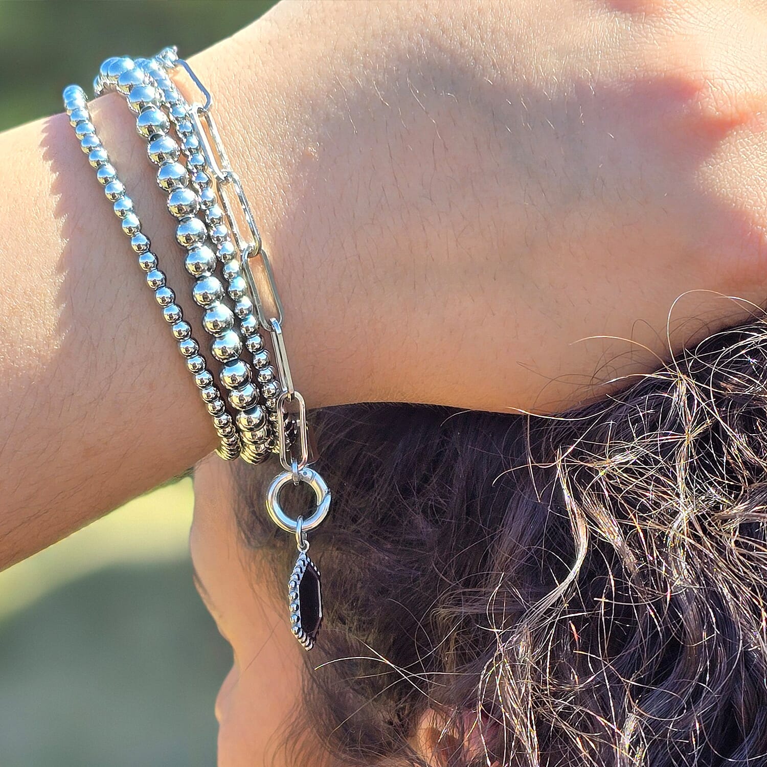 EverTrue Set of 4 Stretch & Adjustable Bracelet with Medallion Heart Charm & Charm Enhancer in Stainless Steel, Durable Jewelry Set, Birthday Gift For Her