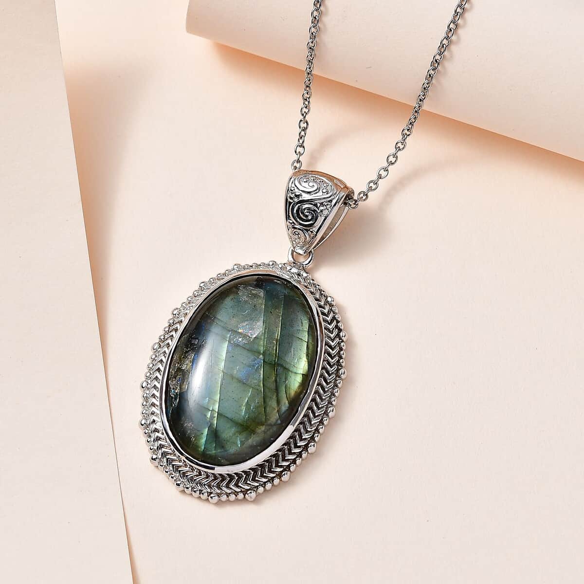 Malagasy Labradorite Pendant in Platinum Over Copper with Stainless Steel Necklace 20 Inches 36.25 ctw image number 1