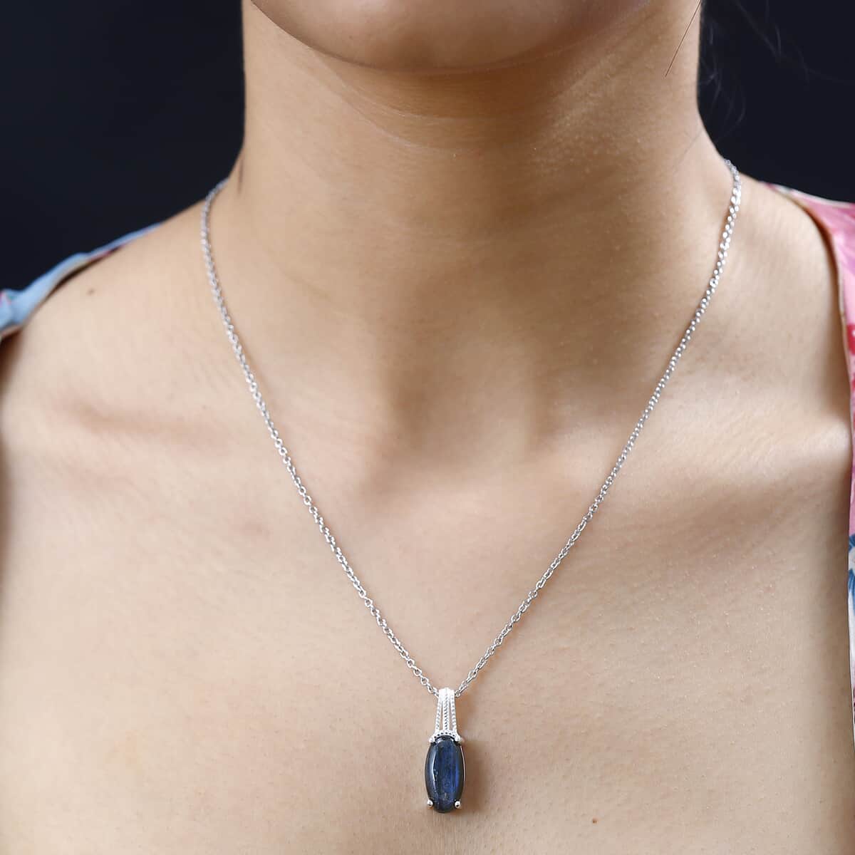 Malagasy Labradorite Pendant in Sterling Silver with Stainless Steel Necklace 20 Inches 5.65 ctw image number 3