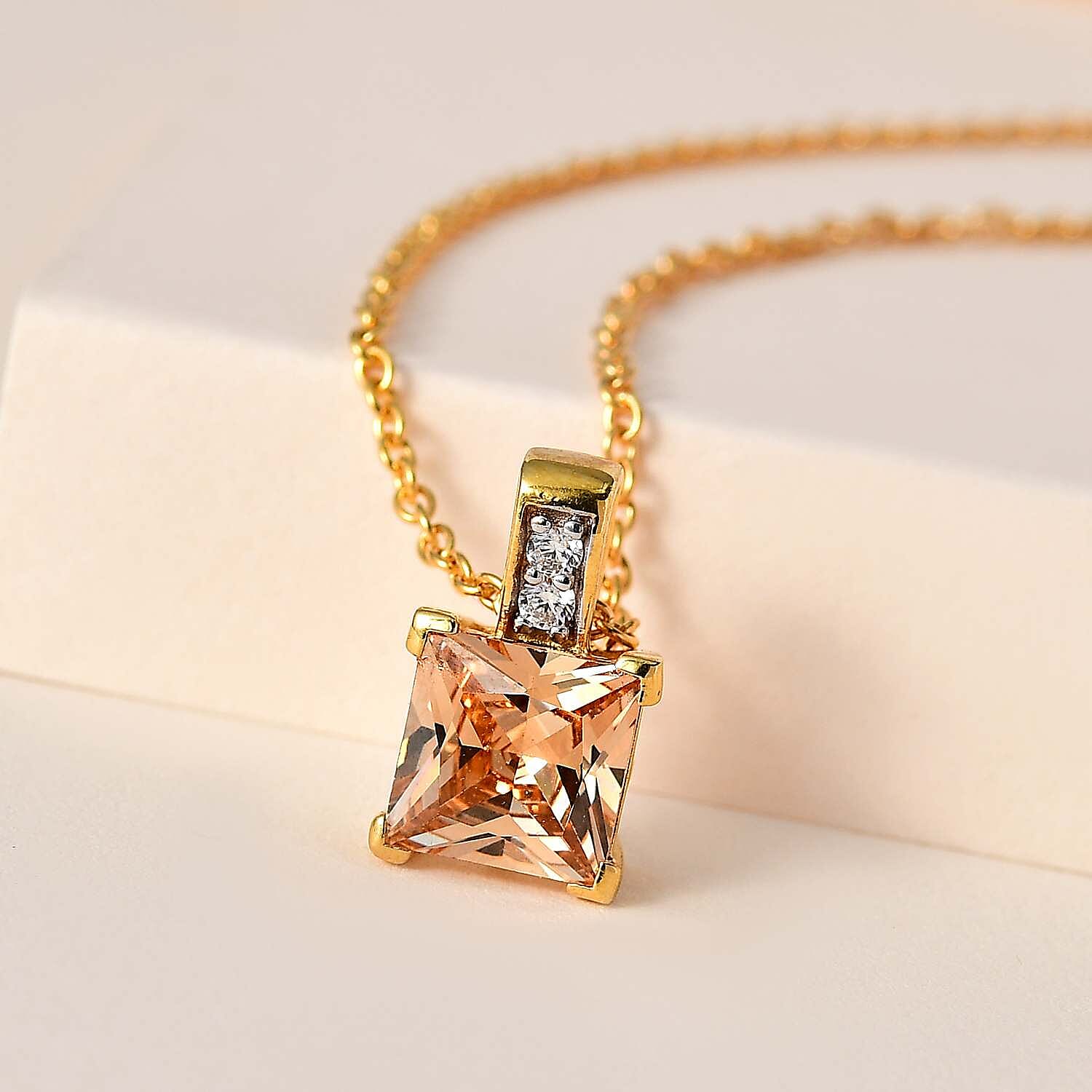 Simulated Champagne Diamond - Product card gallery slide 2 (10145201684763)