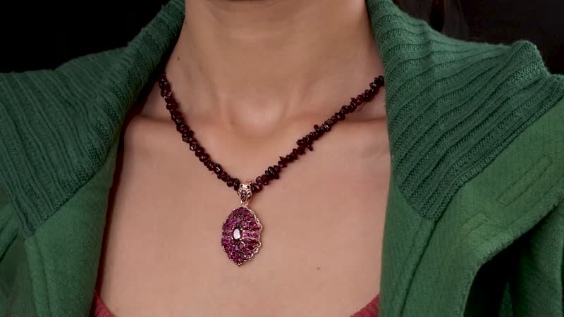 Orissa Rhodolite Garnet Cocktail Pendant with Beaded Necklace 18 Inches in Vermeil Rose Gold Over Sterling Silver 150.00 ctw