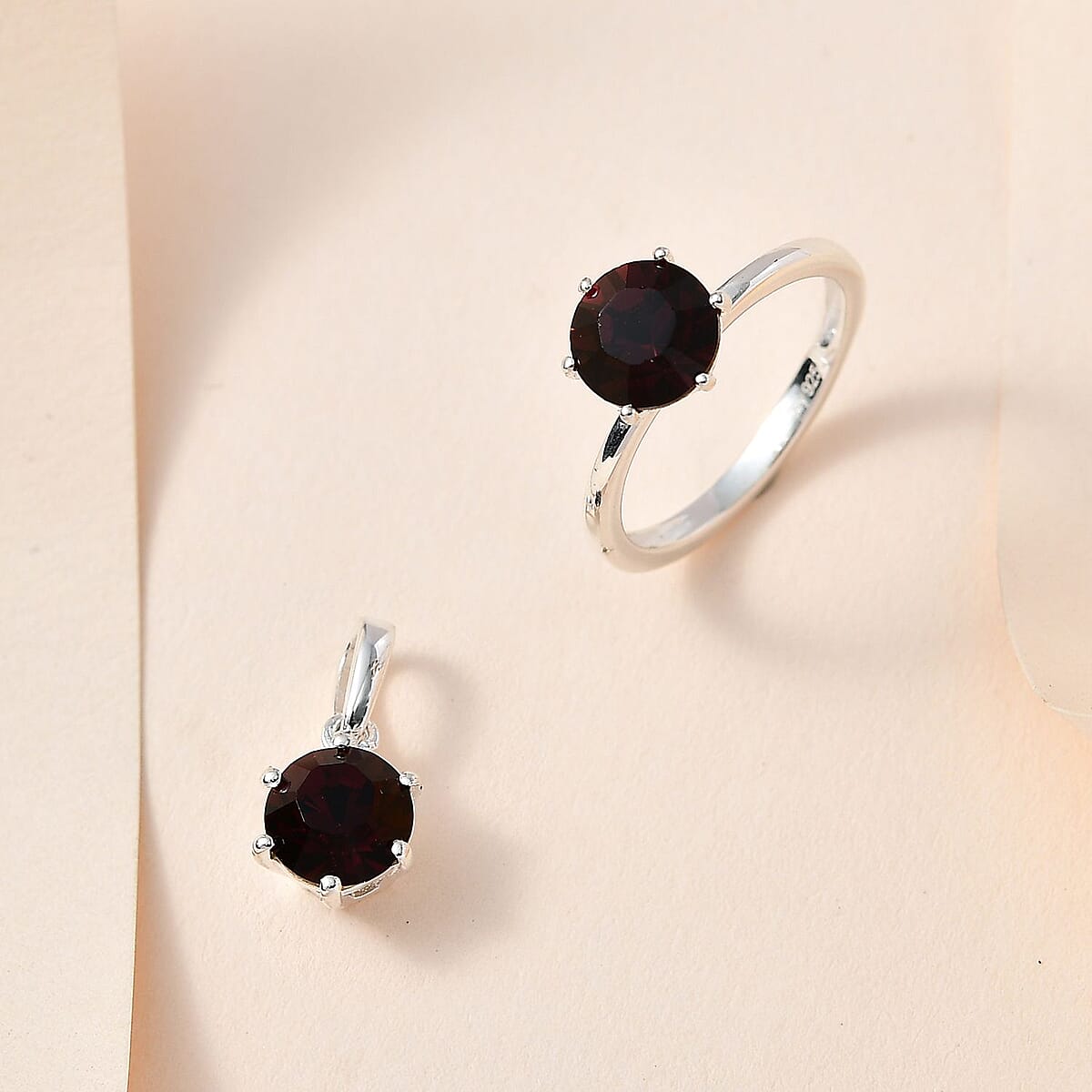 Designer Premium Burgundy Austrian Crystal Solitaire Ring (Size 10.0) and Pendant in Sterling Silver image number 1