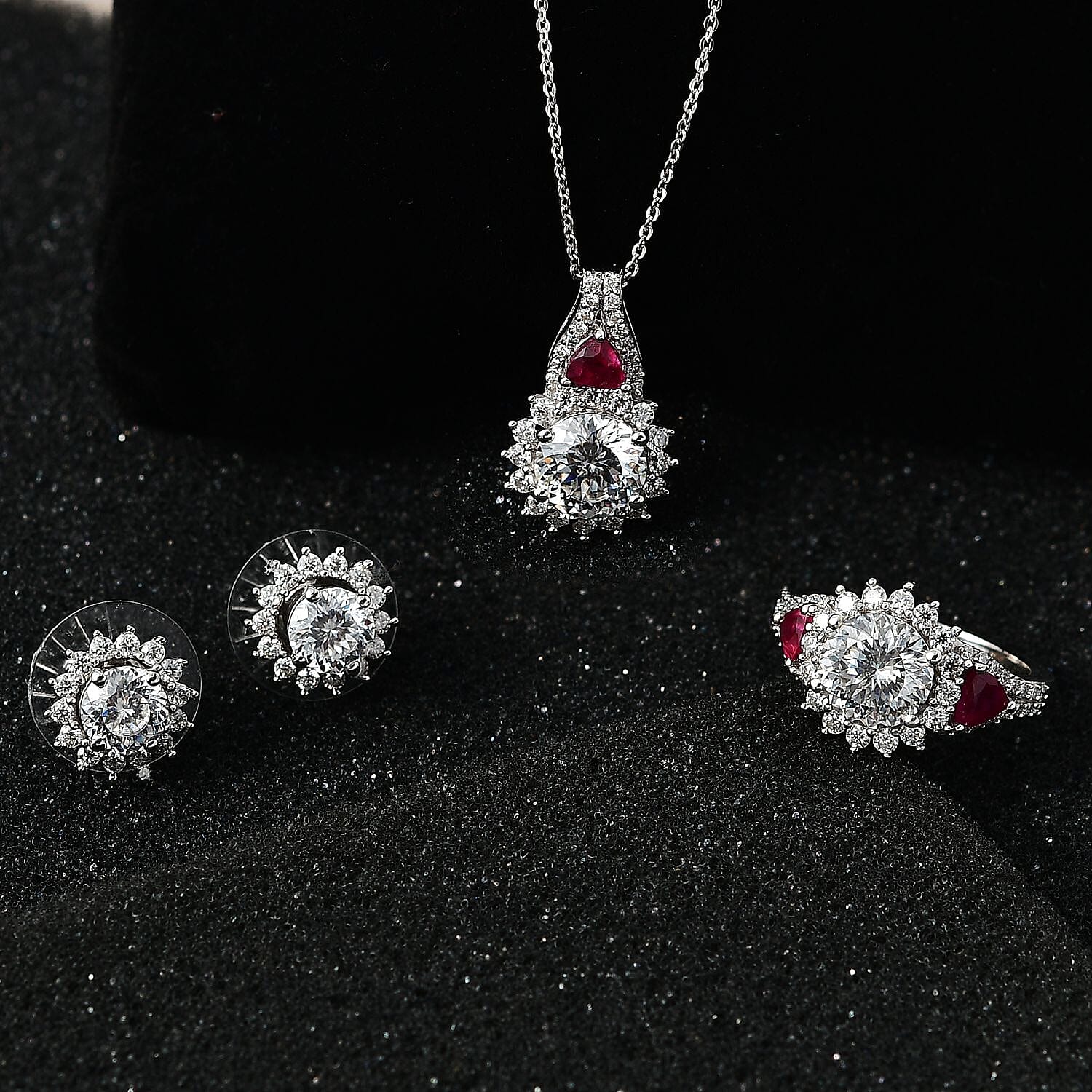Moissanite & Niassa Ruby / 5 - Product card gallery slide 2 (9431963762943)