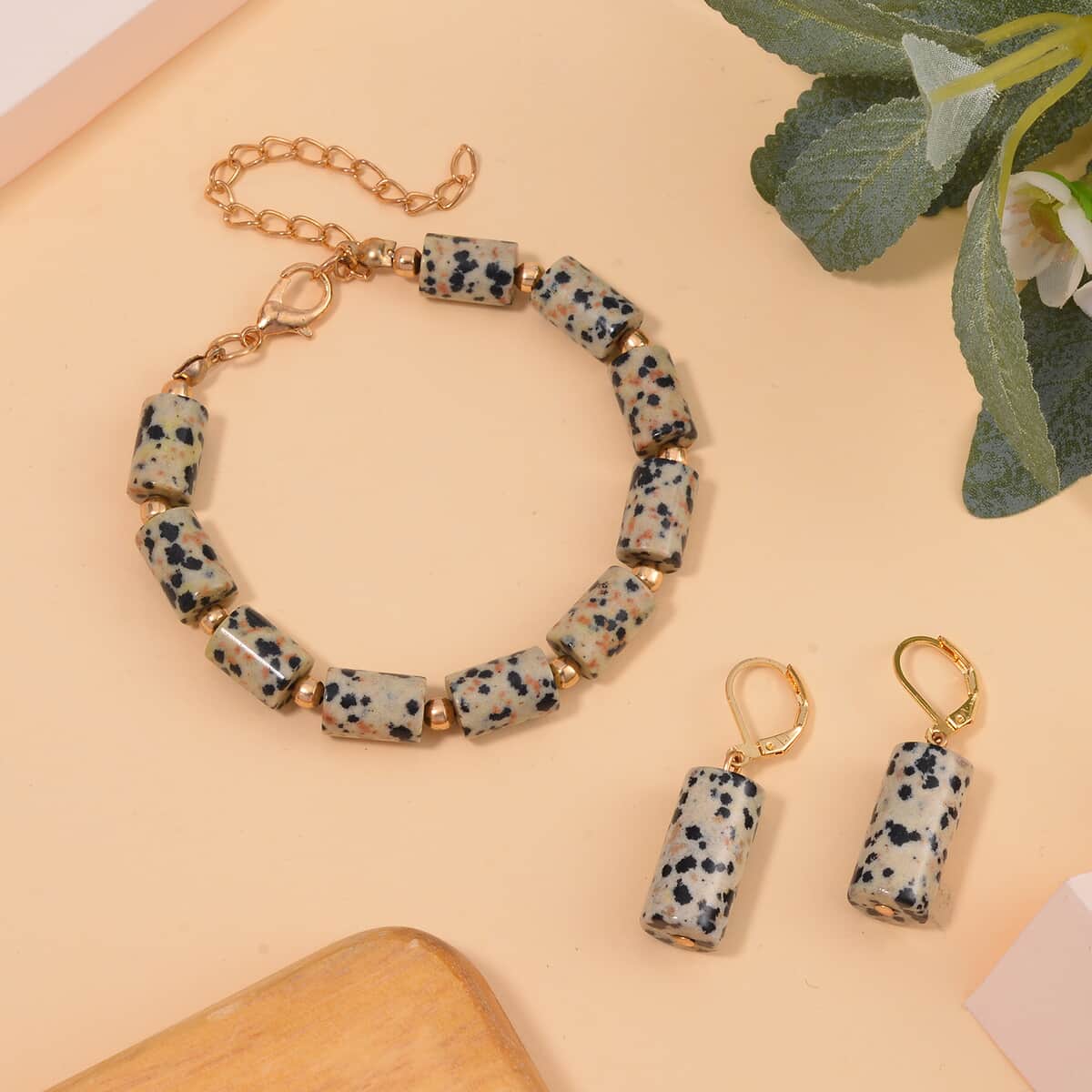 Dalmatian Jasper 136.40 ctw Bracelet (7.00-9.00In) and Lever Back Earrings in Goldtone image number 1