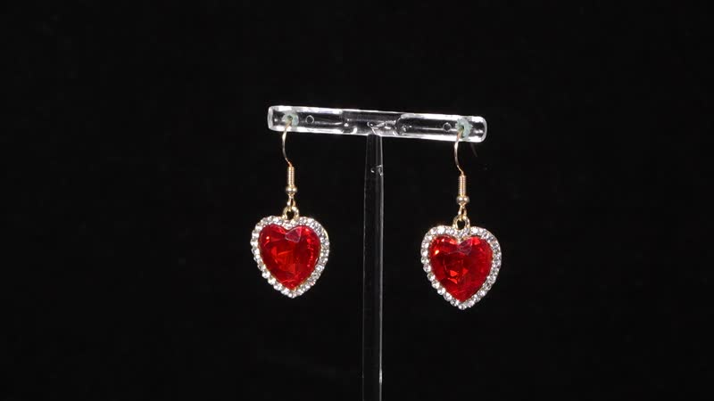 TLV Red Glass, Austrian Crystal Heart Bracelet (7.50-9.50In) and Earrings in Goldtone