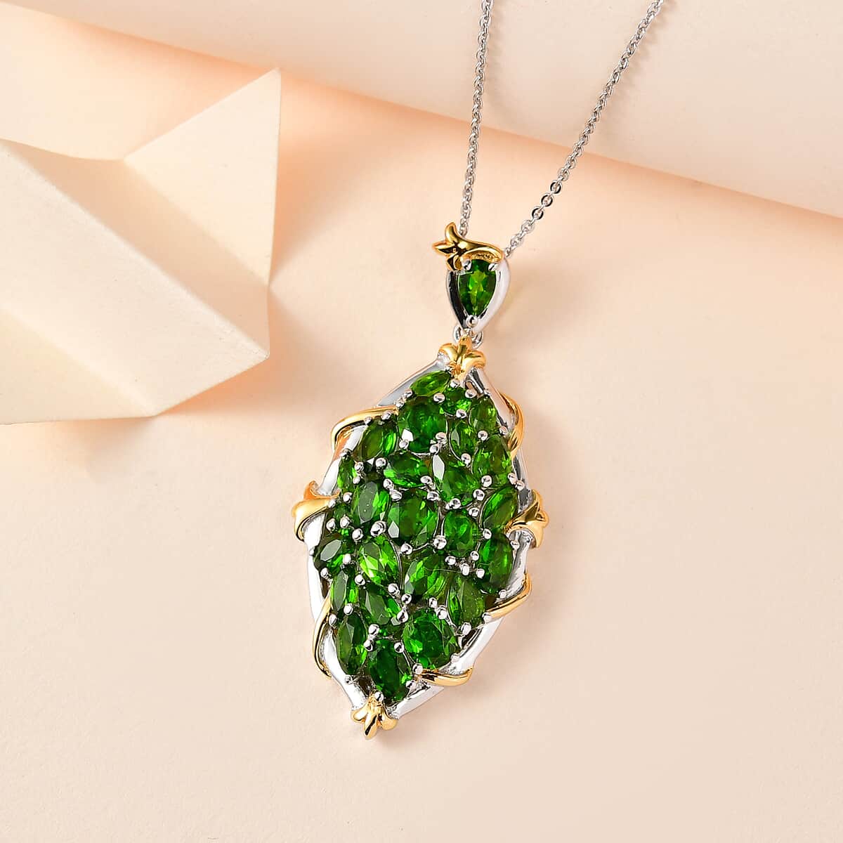 Chrome Diopside Elongated Pendant Necklace 20 Inches in Vermeil YG and Platinum Over Sterling Silver 5.10 ctw image number 1