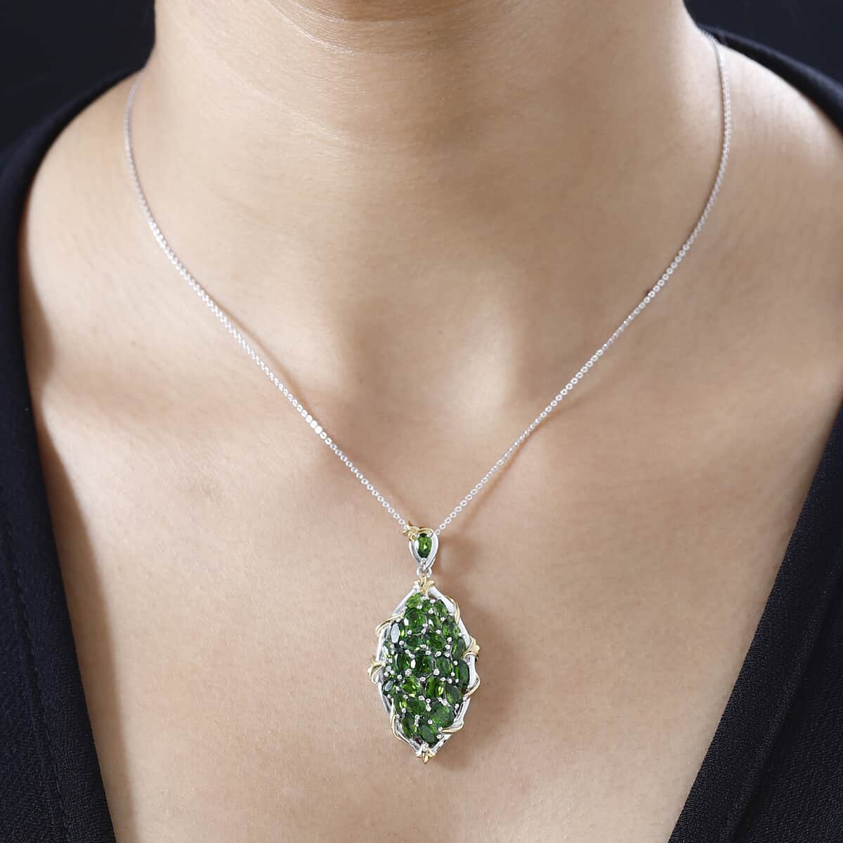 Chrome Diopside Elongated Pendant Necklace 20 Inches in Vermeil YG and Platinum Over Sterling Silver 5.10 ctw image number 2