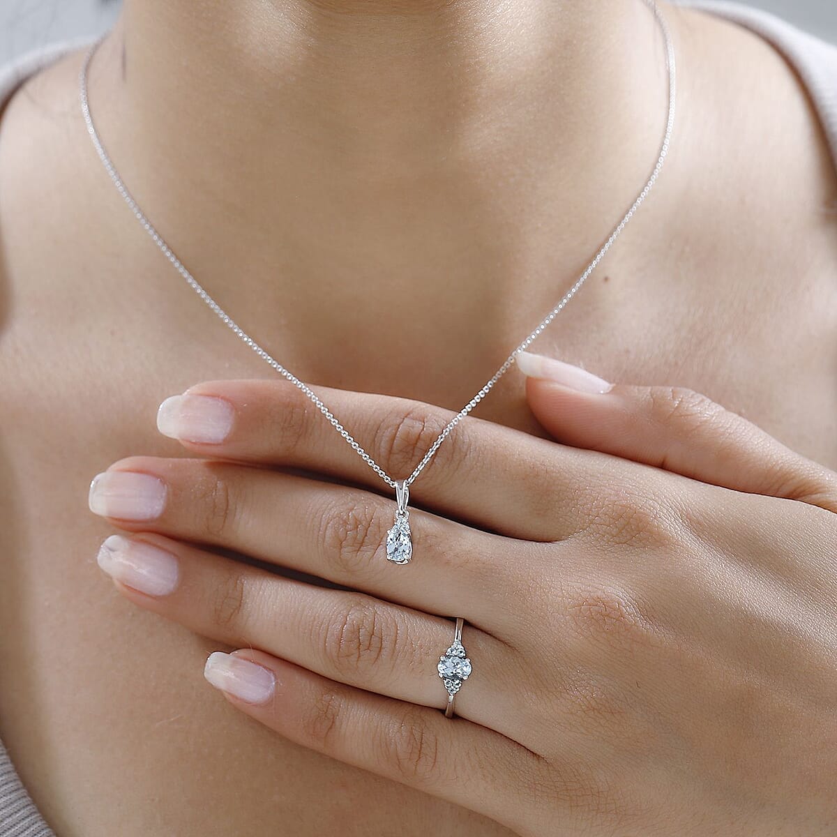 Premium Mangoro Aquamarine and Betroka Blue Apatite Ring (Size 8.0) and Pendant Necklace 20 Inches in Platinum Over Sterling Silver 1.00 ctw image number 2