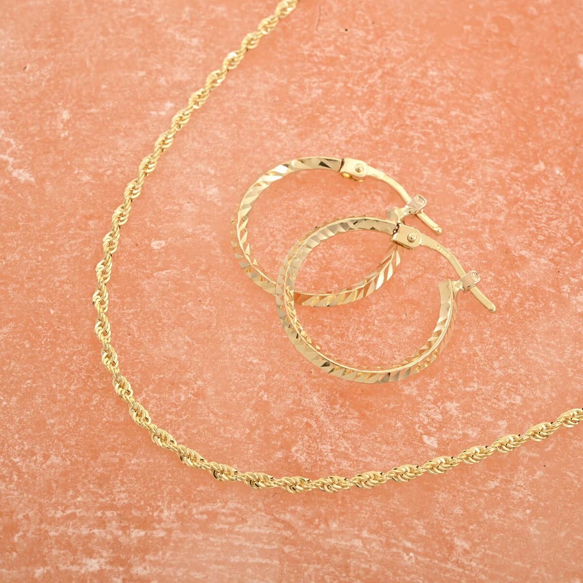 14K Yellow Gold 1.50mm Rope Chain Necklace 22 Inches and Diamond-Cut Hoop Earrings 3 Grams image number 1