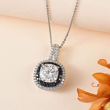 Cushion - Product card gallery slide 2 (10176587137337)