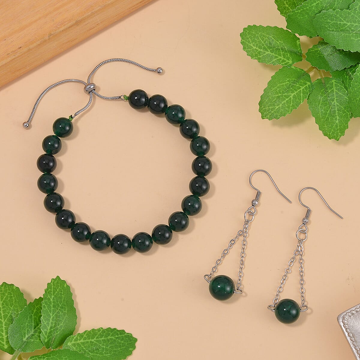 Green Agate Bolo Bracelet and Earrings in Stainless Steel 90.90 ctw image number 1