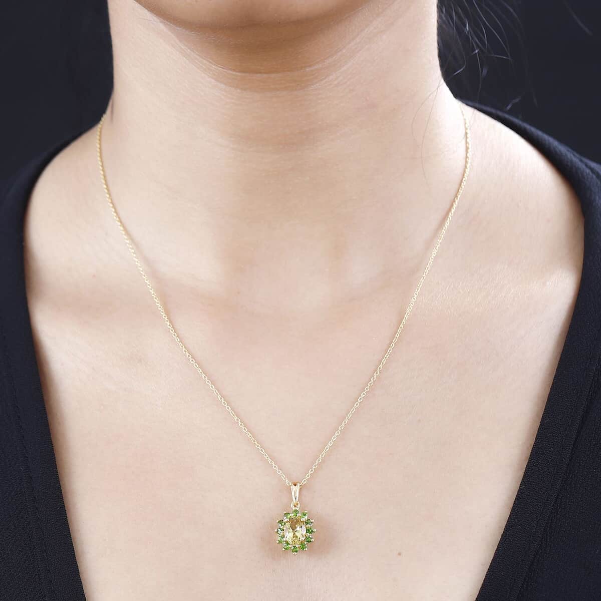 Sunfire Beryl, Chrome Diopside Sunburst Pendant Necklace (20 Inches) in Vermeil YG Over Sterling Silver 1.50 ctw image number 2