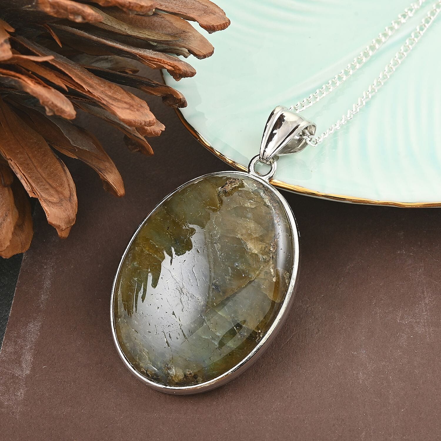 Labradorite Oval Pendant Necklace 18 Inches in Silvertone 45.00 ctw