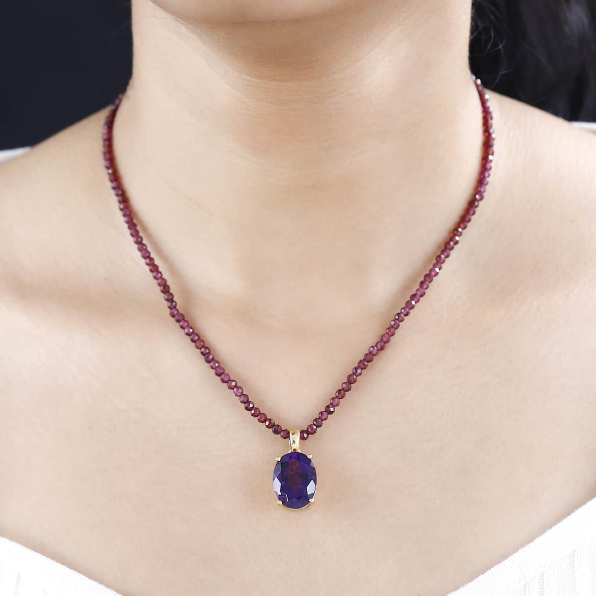 AAA Moroccan Amethyst Pendant with Orissa Rhodolite Garnet Beaded Necklace 20 Inches in 18K Vermeil Yellow Gold Over Sterling Silver 79.00 ctw image number 2