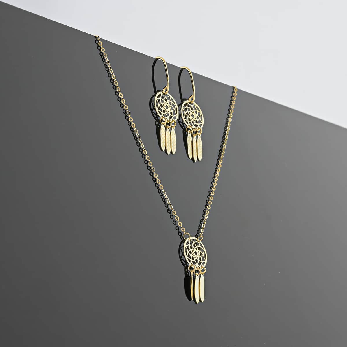 Italian 10K Yellow Gold Dreamcatcher Necklace 18-20 Inches and Earrings 2.80 Grams image number 1