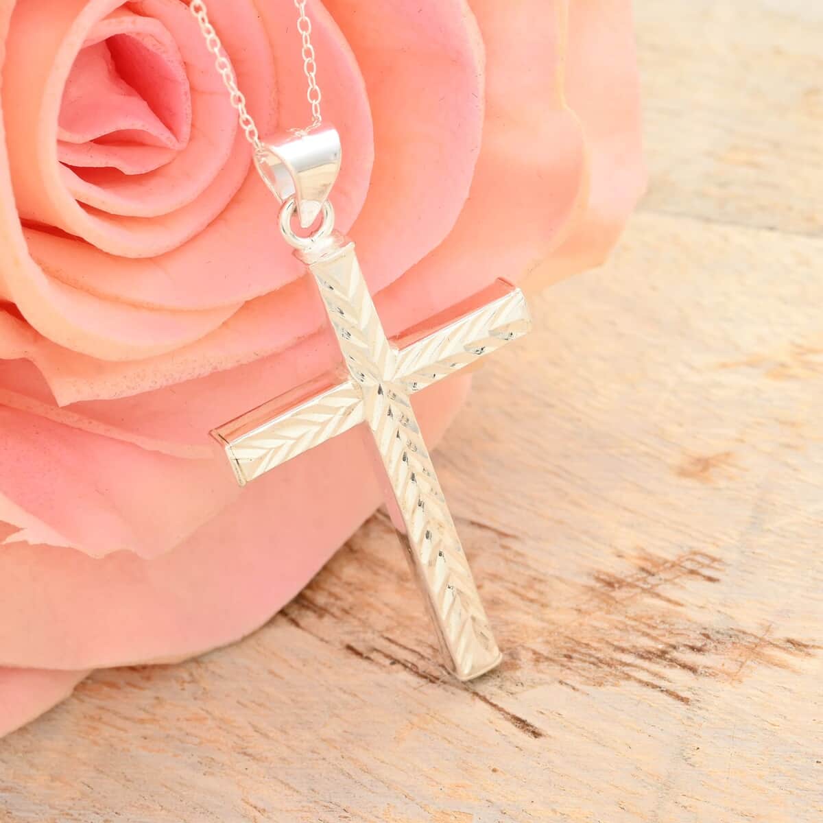Sterling Silver Diamond-Cut Cross Pendant Necklace (18 Inches) (2.70 g) image number 1