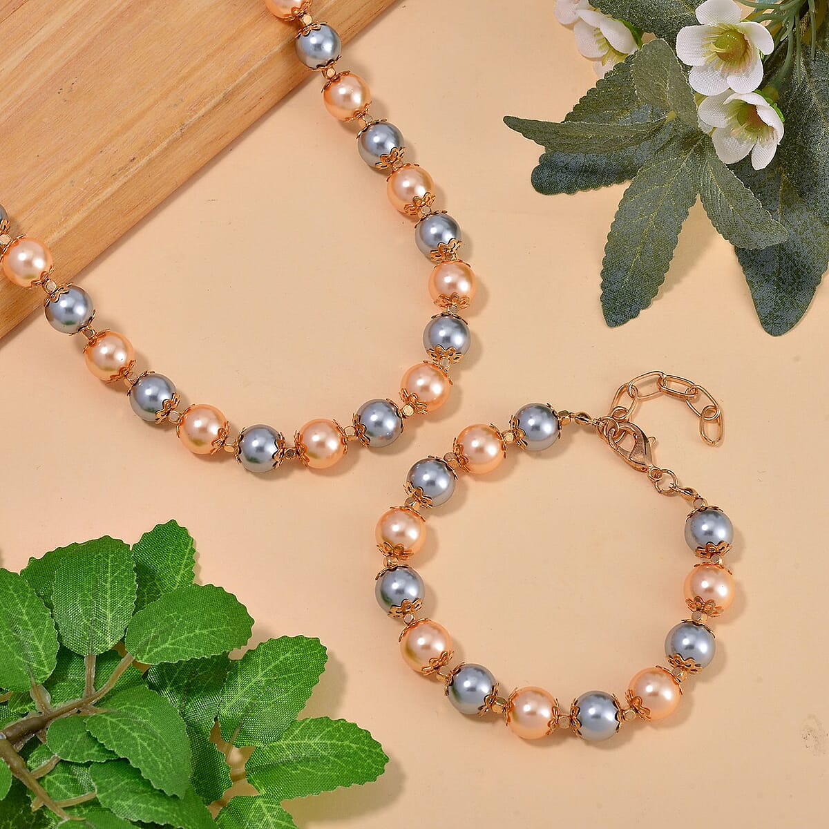Golden and Silver Shell Pearl Statement Necklace 18-20 Inches and Bracelet (6.5-8.5In) in Goldtone image number 1