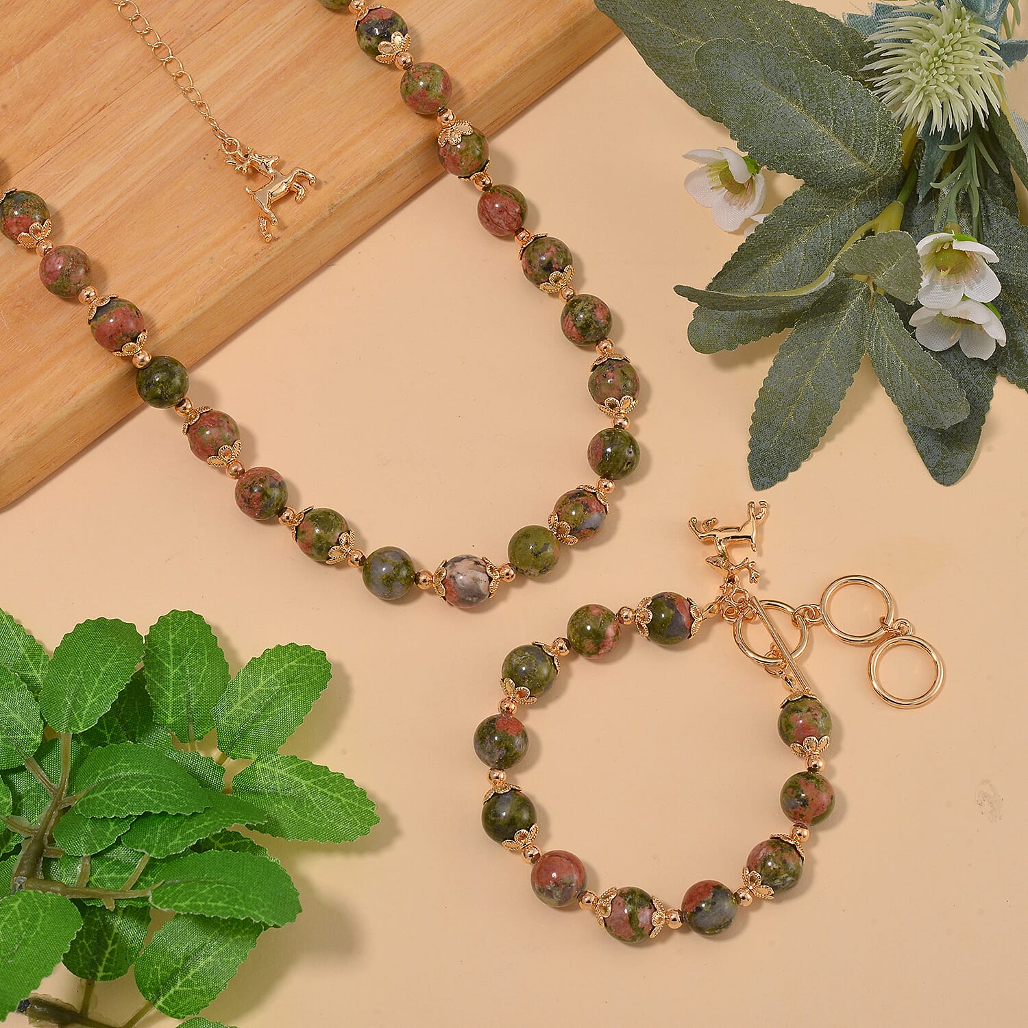 Unakite 320.00 ctw Beaded Bracelet (6.50-8.00In) and Necklace 18-20 Inches with Deer Charm in Goldtone