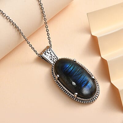Malagasy Labradorite 25.25 ctw Pendant Necklace in Stainless Steel 20 Inches