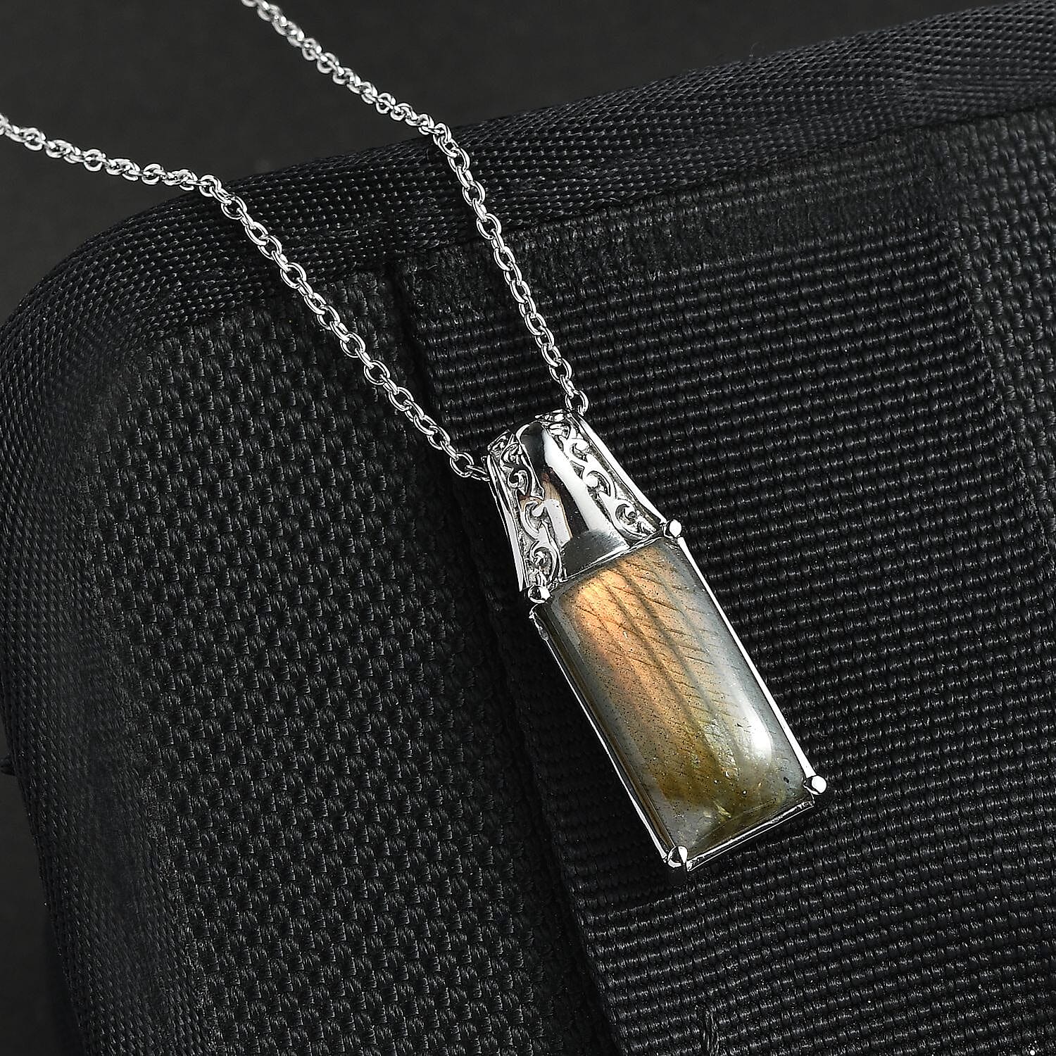 Default Title - Product card gallery slide 3 (10145529626907)