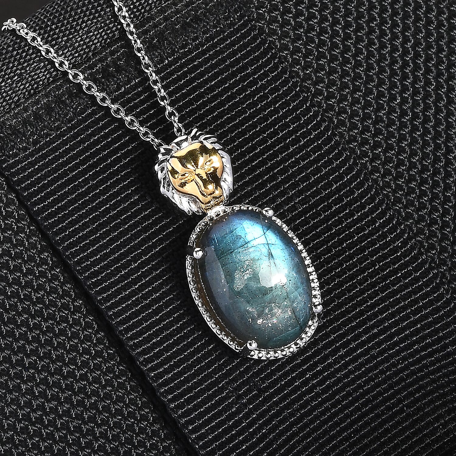 Default Title - Product card gallery slide 3 (10145552793883)