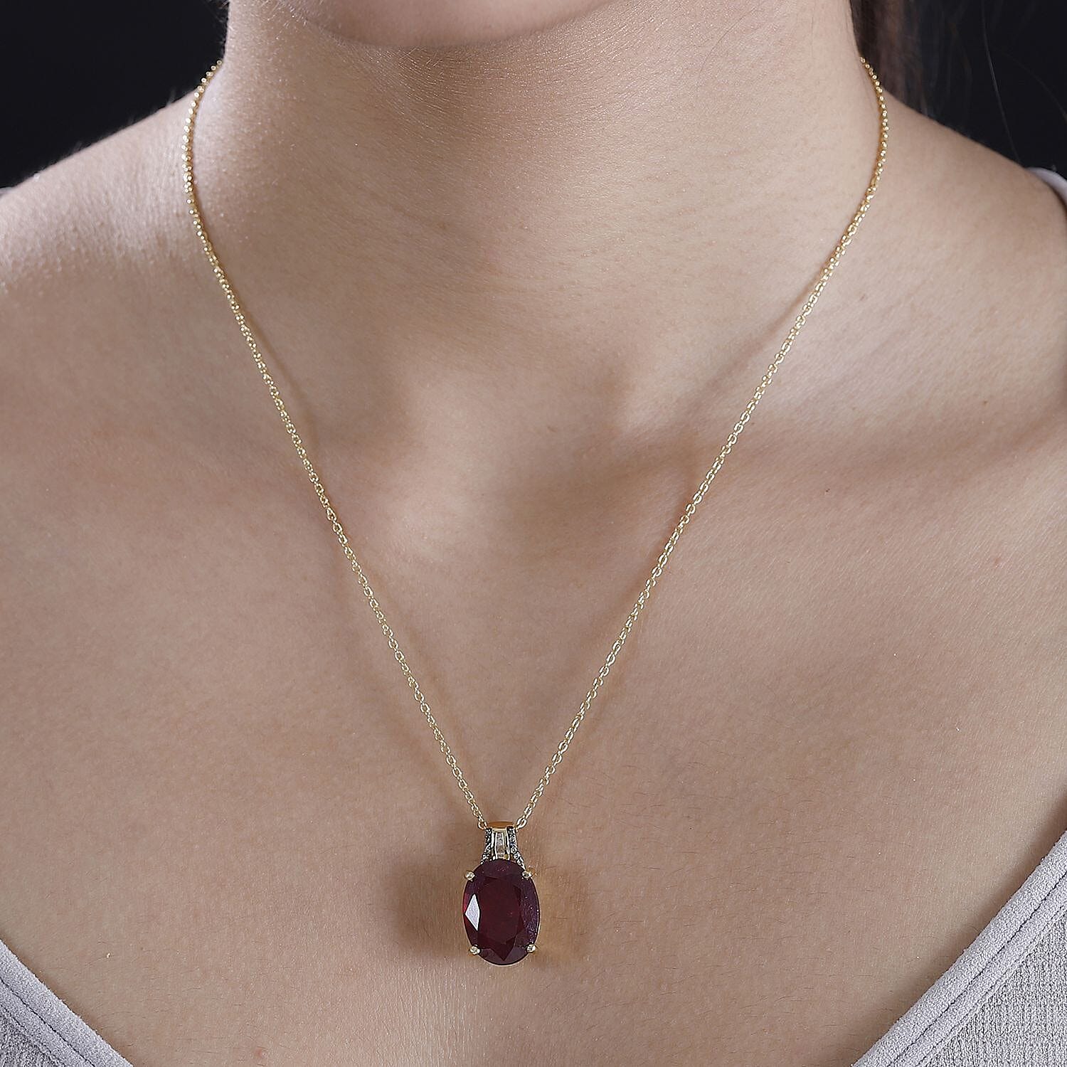 Niassa Ruby - Product card gallery slide 3 (10145560625435)