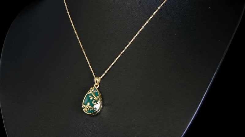 Verde Onyx 14.00 ctw Leafy Oasis Pendant Necklace 20 Inches in 18K Vermeil Yellow Gold Over Sterling Silver