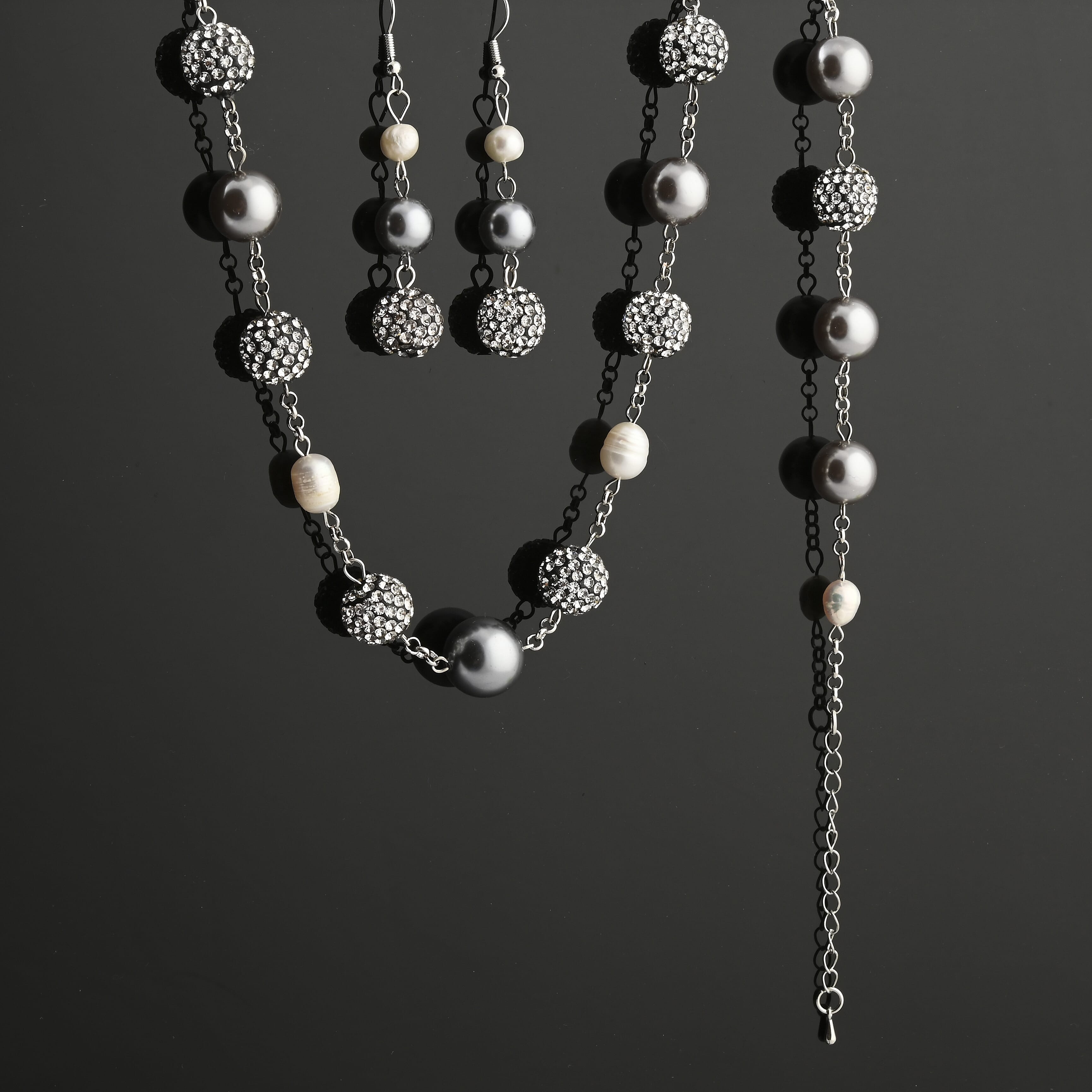 Set of 3, Frewsh Water Pearl and Simulated Diamond 18.75 ctw Necklace and Bracelet (8.00In) and Earrings in Silvertone 18 Inches