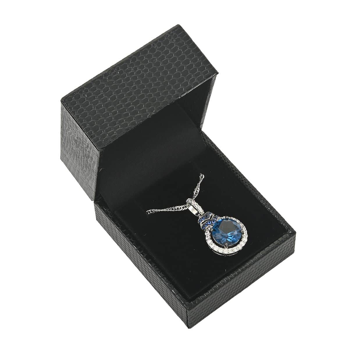 London Blue Topaz, Simulated Blue and White Diamond 4.30 ctw Pendant Necklace in Silvertone 18 Inches image number 4